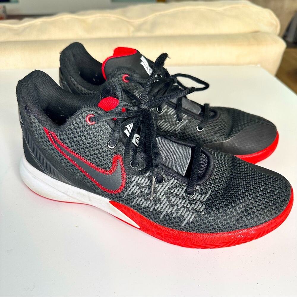 Nike Kyrie Flytrap II A04436 Women’s Sneakers